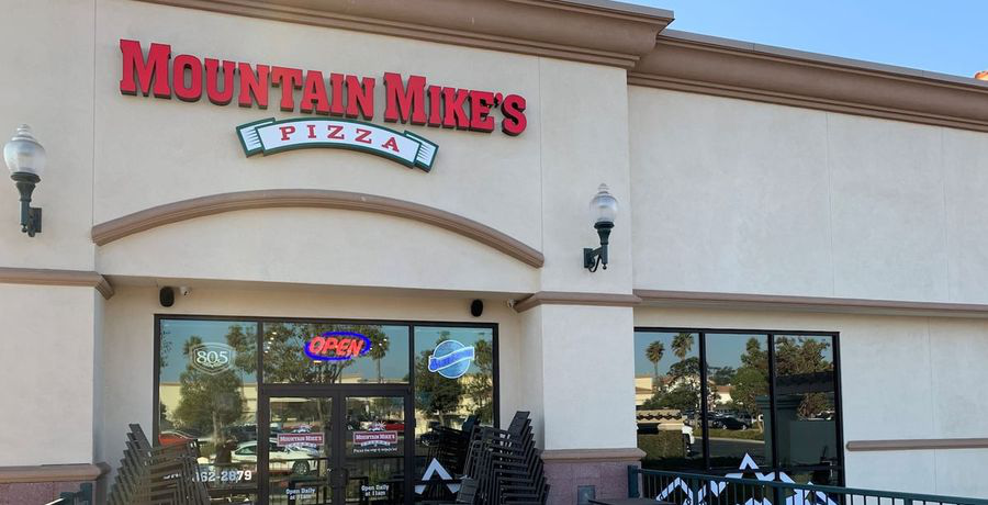 Mountain Mike's Pizza restaurant exterior